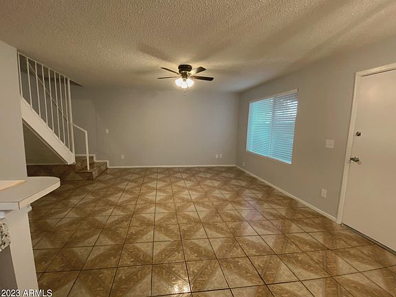2nd image of 2132 W GLENROSA Avenue #C82