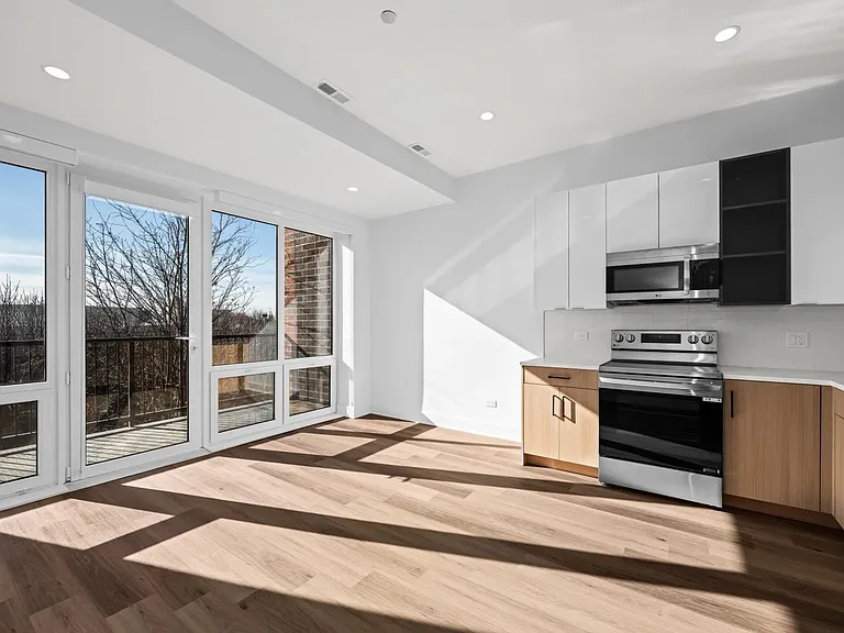 1435-40 W Fillmore St #510 — Photo 5