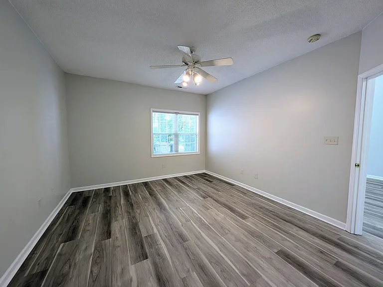 220 Misty Groves Cir — Photo 13