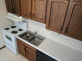 1614 11th Ave N APT 2, Fargo, ND 58102