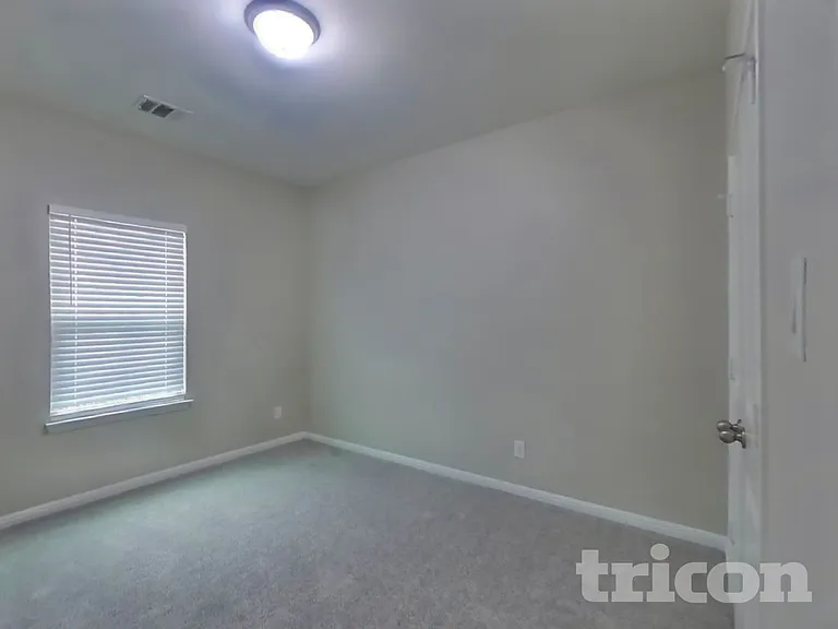 2832 Mistywood Ln — Photo 12