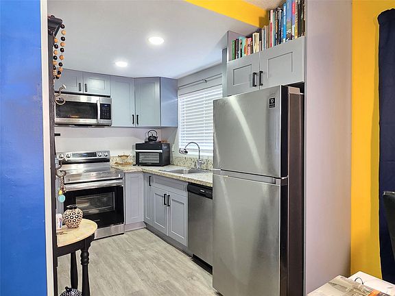 5th image of 1735 NE 164th Street #A-302
