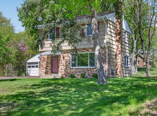 373 105th Ave NE, Blaine, MN 55434