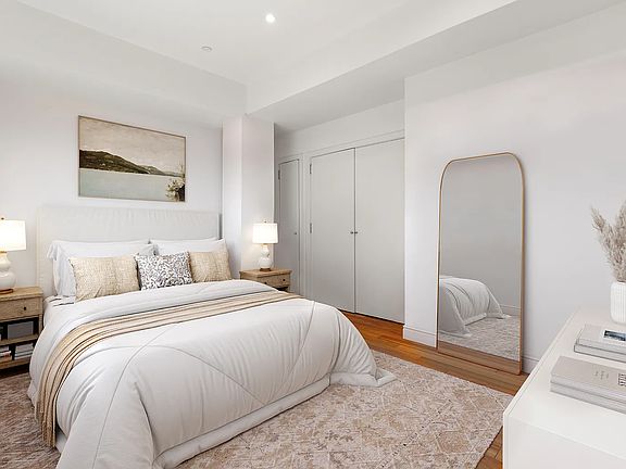 5th image of 161 N 4th St APT 1A