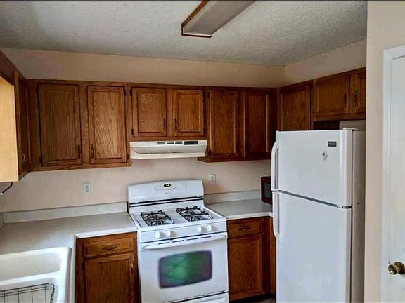kitchen/ breakfast nook