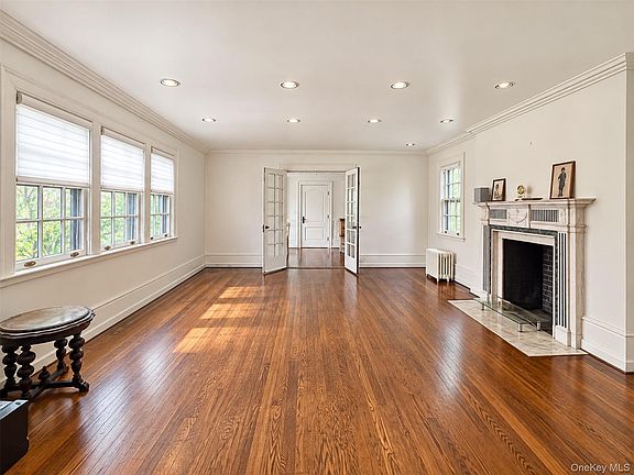 3rd image of 71 Arleigh Road