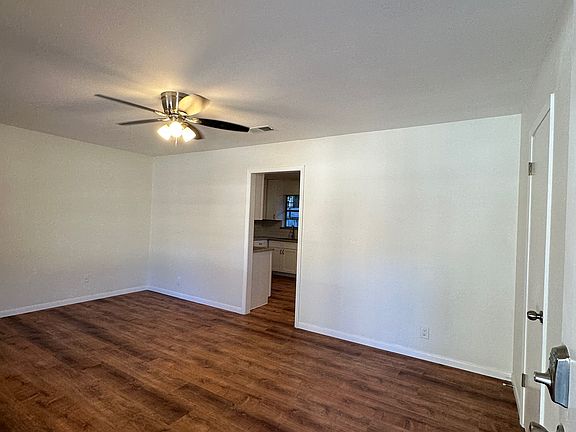 4th image of 8309 Hathaway Dr Unit A