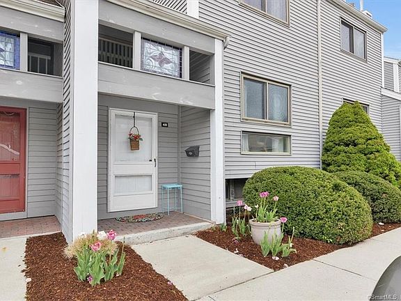 2nd image of 48 Crossroads Ln #48