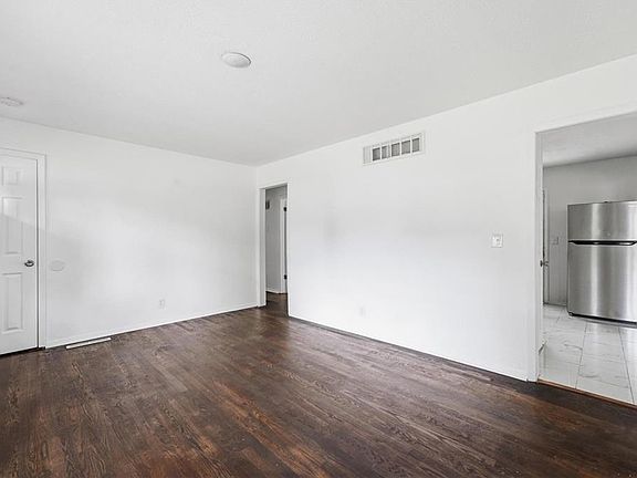 4th image of 2518 S Crescent Ave