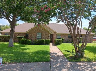 807 Timberline Ct, Desoto, TX 75115