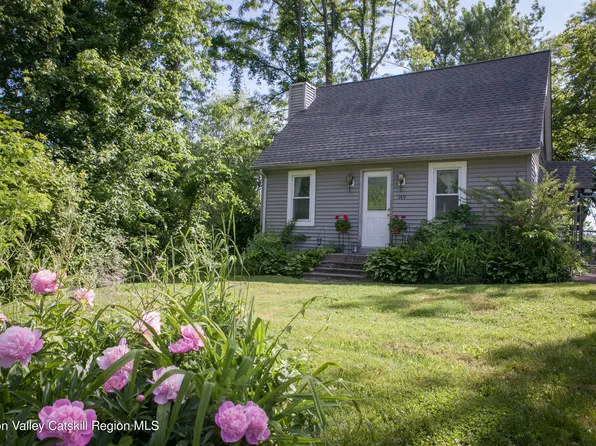 149 Hoyt Street, Port Ewen, NY 12466