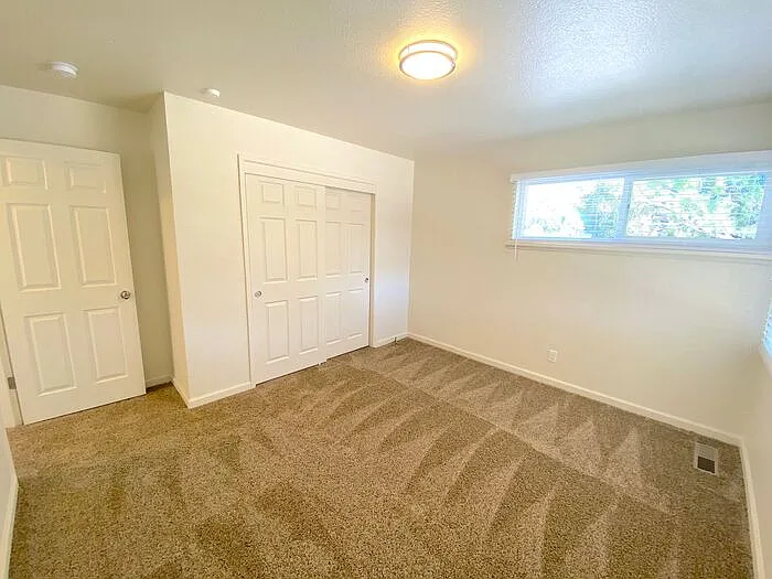 1100 Sutro St — Photo 21
