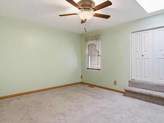 5th image of 65 Justin Ln