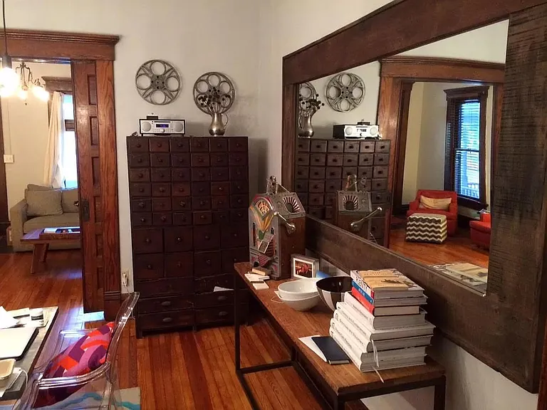 143 W Hubbard Ave — Photo 5
