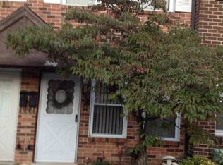 30 Park Vallei Ln, Brookhaven, PA 19015