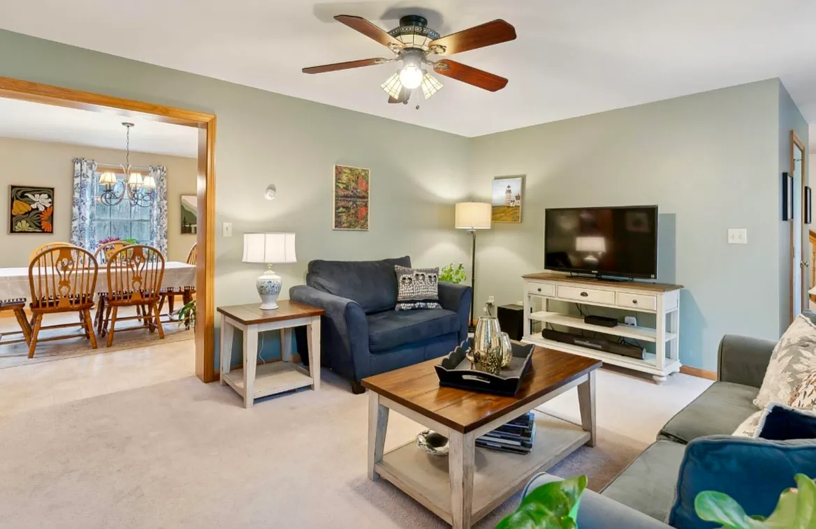 3 bed, 1904 sqft, $4,000 — Photo 4