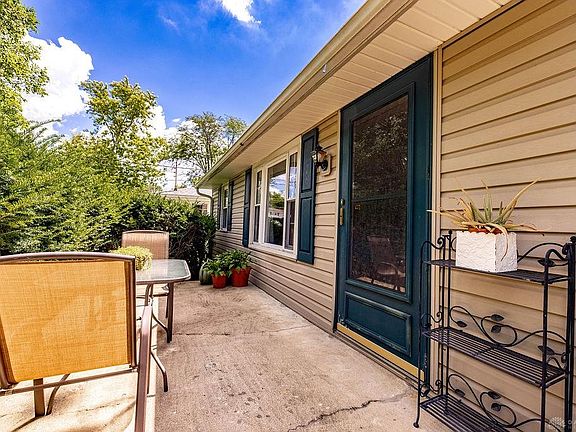 2nd image of 106 Forest Glen Dr