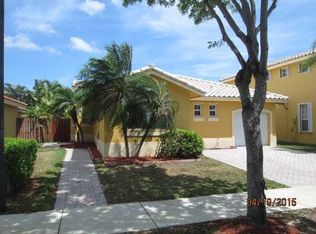 16539 SW 99th St, Miami, FL 33196