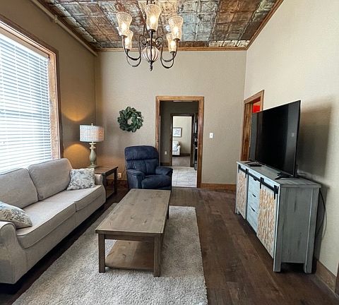 2nd image of 121 S Jefferson St #1