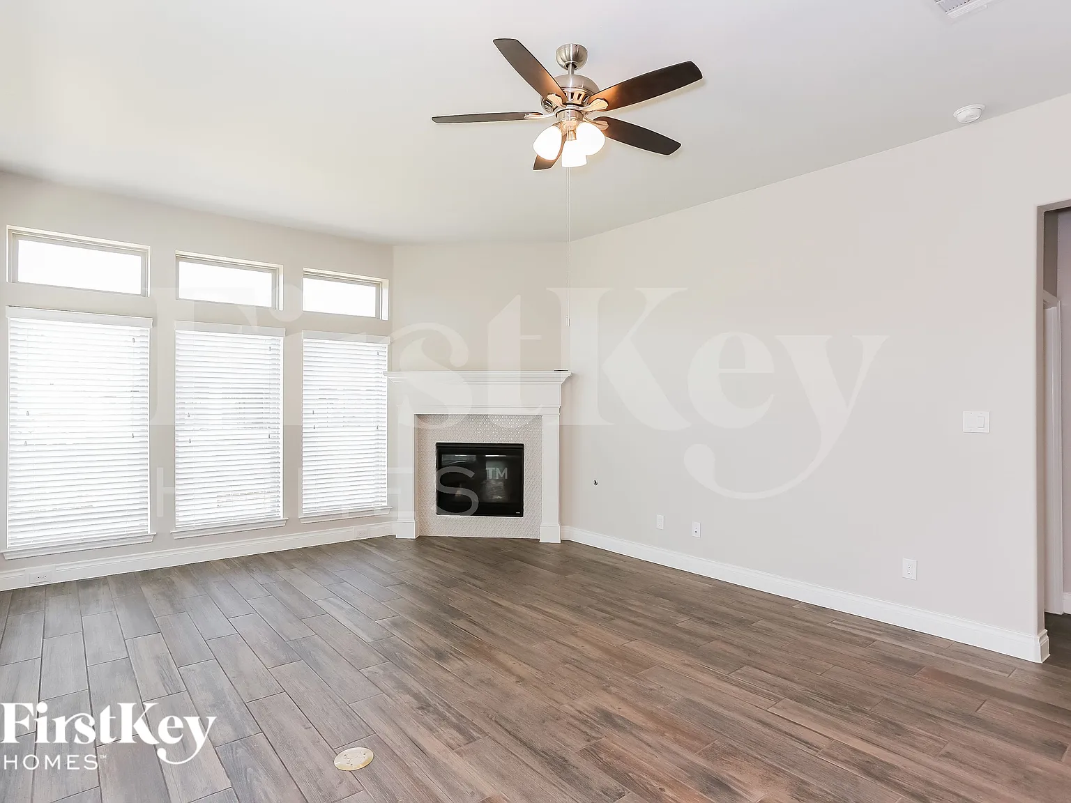 4 bed, 3.0 bath, 2661 sqft, $3,410 — Photo 3