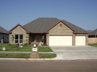 6201 Bentley Dr, Yukon, OK 73099