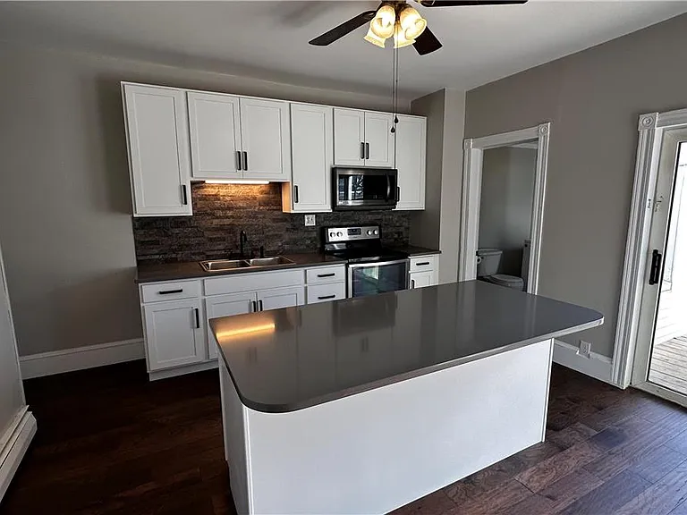 21 Davey Ave — Photo 5