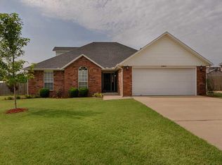 2901 NW Apple Harvest, Bentonville, AR 72712