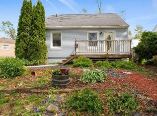 628 21st St NE, Cedar Rapids, IA 52402