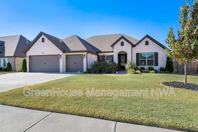 1st image of 1070 Elizabeth Dr