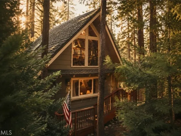 26974 Tunnel Dr, Lake Arrowhead, CA 92352