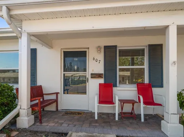 607 Brandy Wine Dr #607, Largo, FL 33771