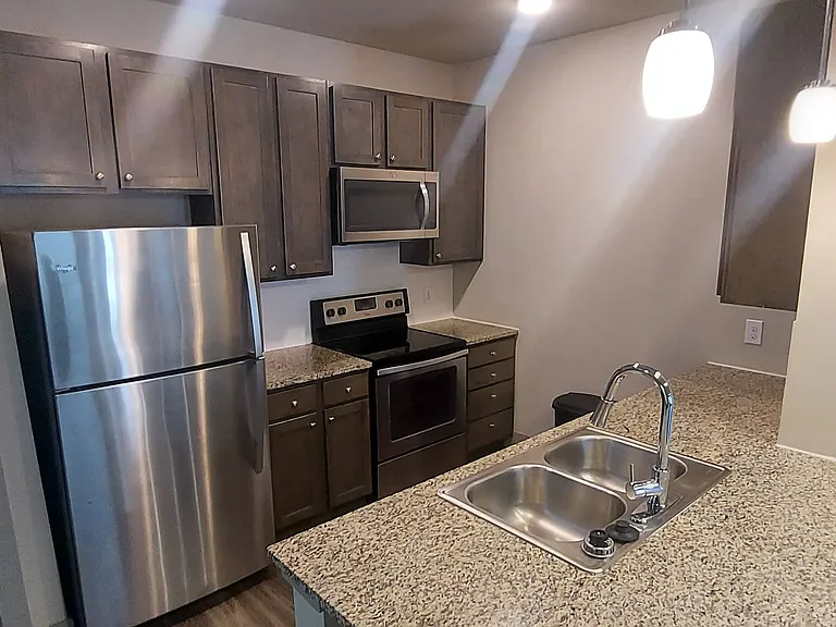 Catalon at Lago Mar I & II — Photo 55