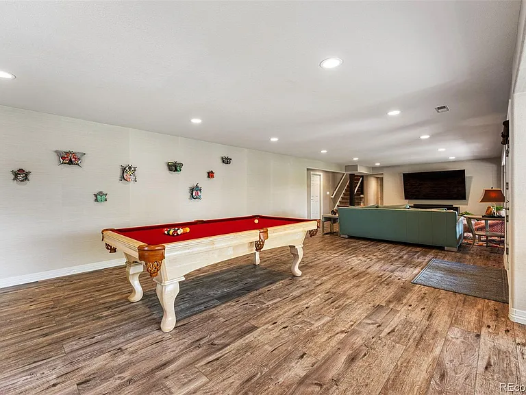 1127 Jesse Ct — Photo 36