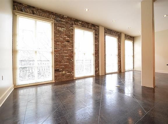 3rd image of 333 Girod St APT 202