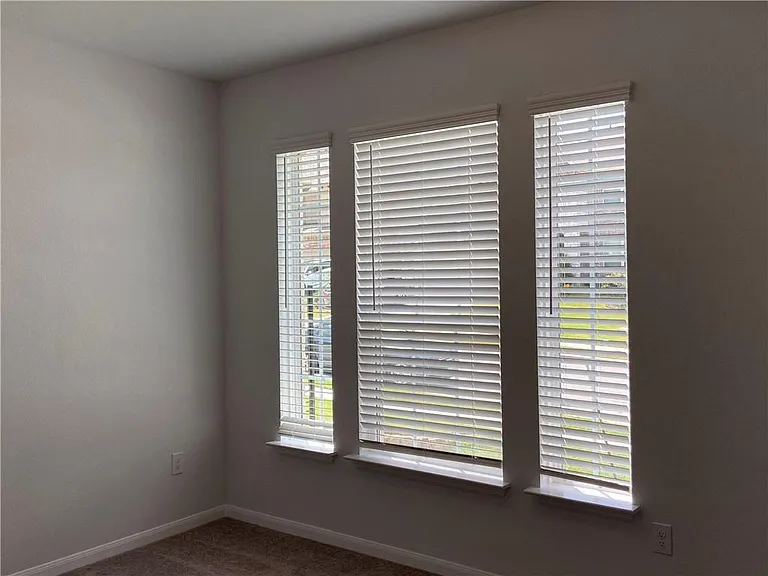 481 Leadtree Loop — Photo 6