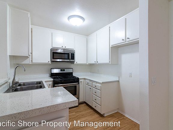 3rd image of 5051 Klump Ave APT 101