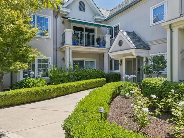 1 W Edith Ave APT D125, Los Altos, CA 94022