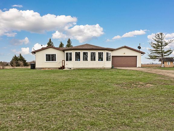 4th image of 9161 Cochran Rd