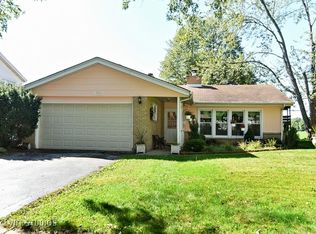 923 Bowling Green Dr, Homewood, IL 60430