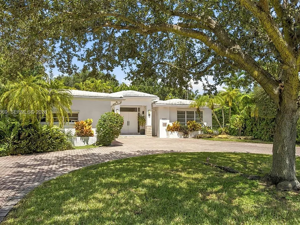 1325 Blue Rd