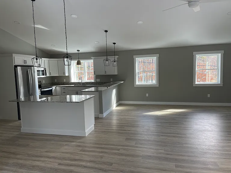 7 W Shore Dr — Photo 5