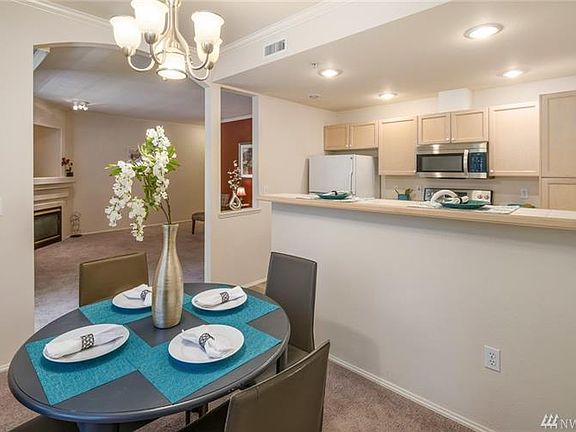 5th image of 25235 SE Klahanie Blvd APT Q202