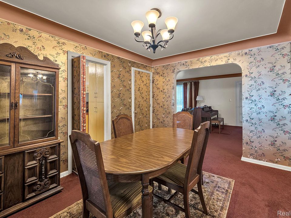 25825 Lyndon, photo 11