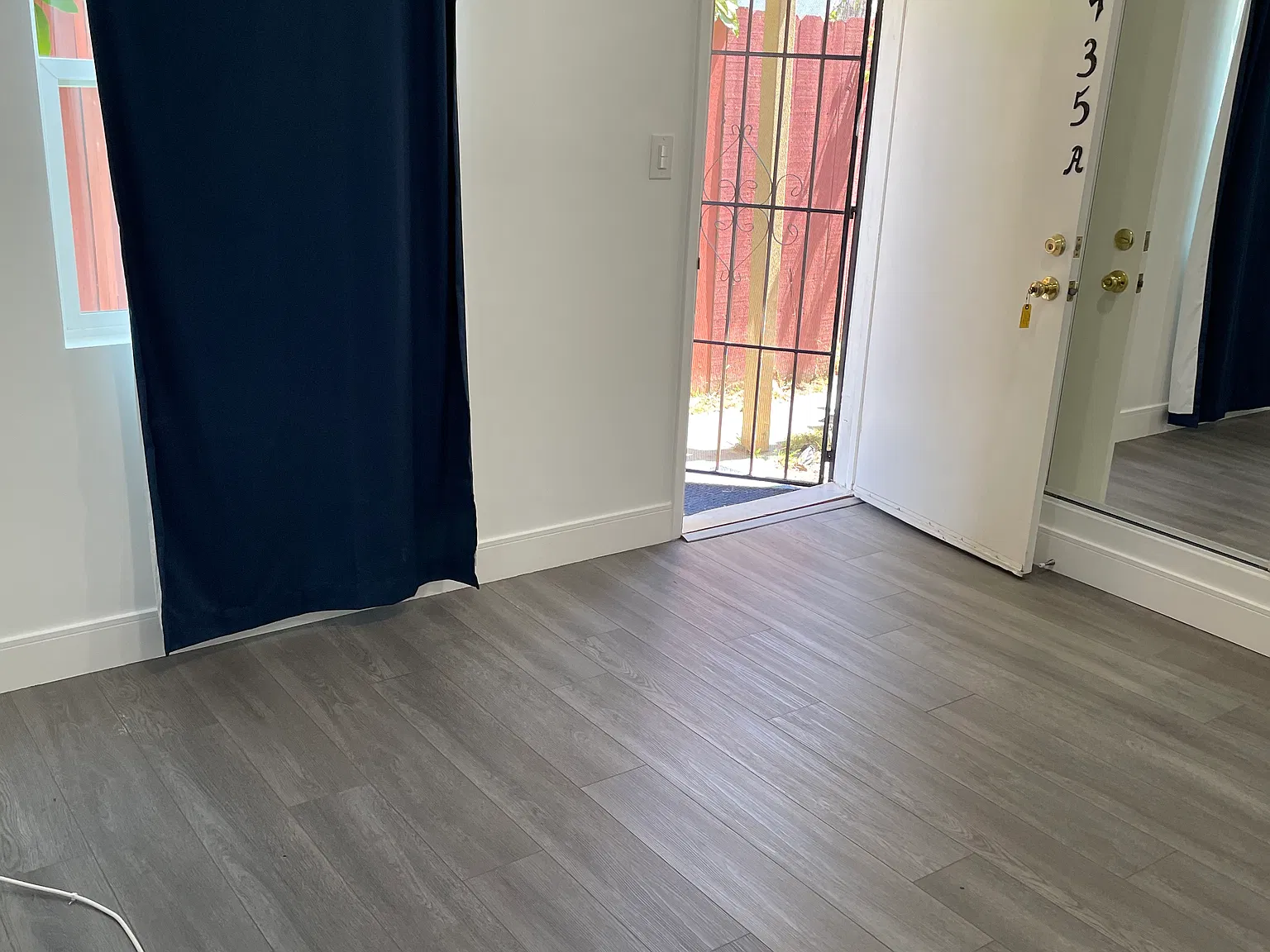 Studio, $1,750 — Photo 2