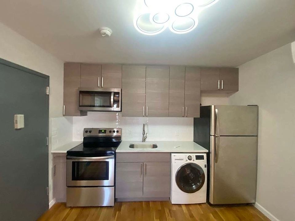 1st image of 241 Rockaway Ave #2