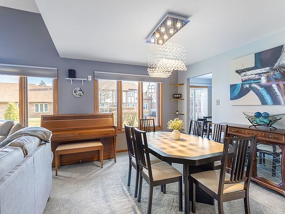 3rd image of 8951 Silverdale Dr #2B