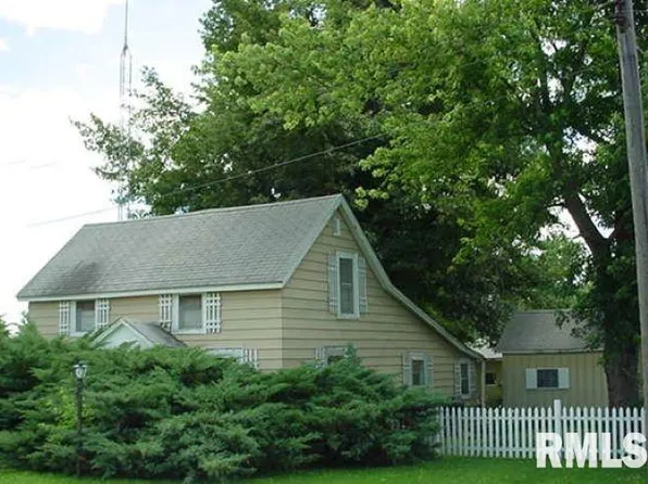 411 Superior St, Chapin, IL 62628