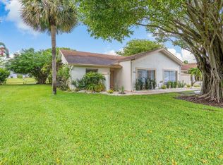 844 Lago Rd, Delray Beach, FL 33445