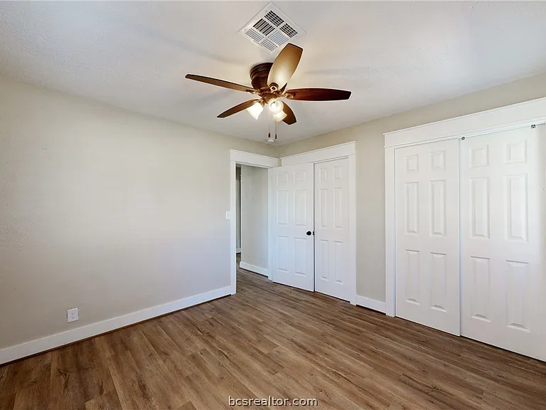 22299 FM 39 — Photo 23