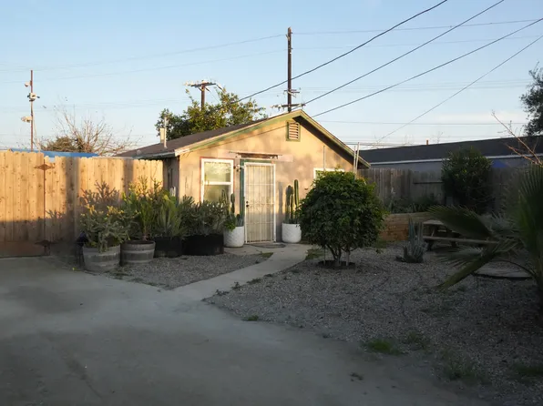 1705 E Foster Drive #B, Tulare, CA 93274